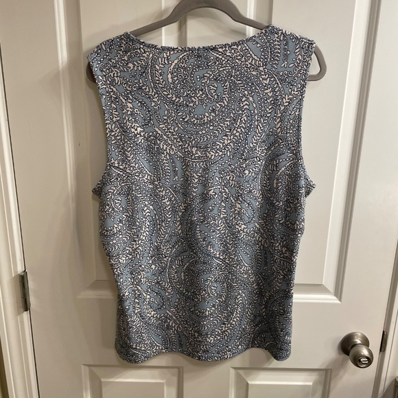 Ann Taylor Women's Blue Cream Floral Sleeveless Blouse, Size XL - Picture 6 of 8